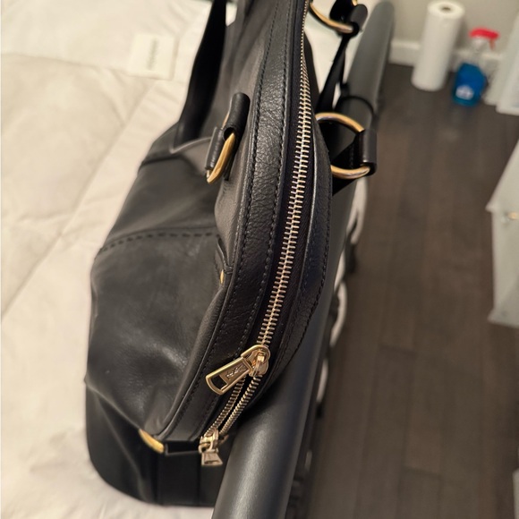 Black Leather Women's Bag

ICONIC YSL MUSE BAG - Picture 9 of 17